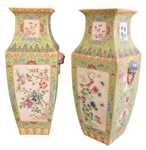 PAIR OF SQUARE CHINESE FAMILLE 379b6d