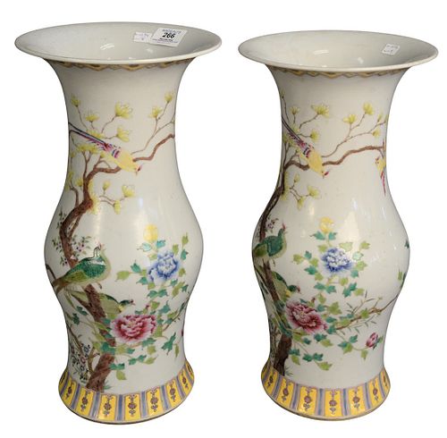 PAIR OF CHINESE FAMILLE ROSE VASES 379bdc