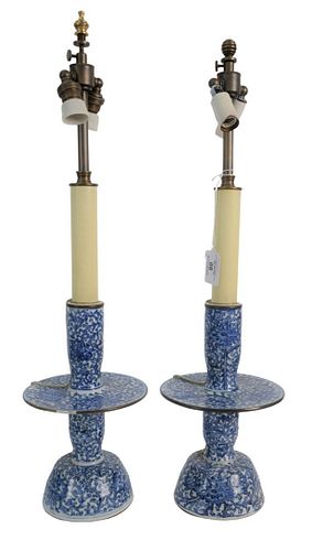 PAIR OF CHINESE BLUE AND WHITE 379d60