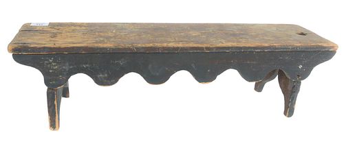 PRIMITIVE WOOD MINI BENCH IN OLD 379d80