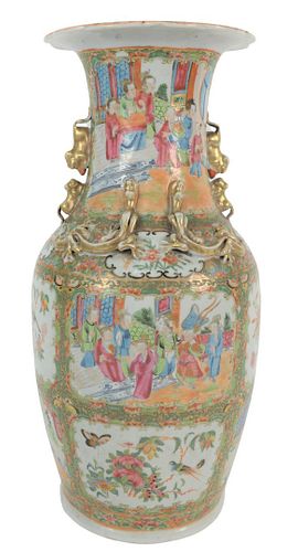 FAMILLE ROSE MEDALLION BALUSTER VASE 379d9d