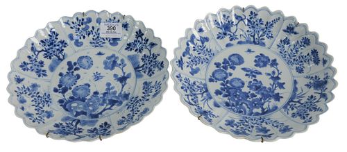 PAIR OF MOLDED BLUE AND WHITE SCALLOPED 379eec