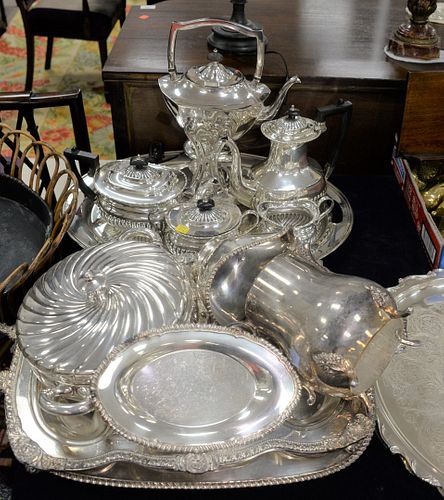 GROUP OF SILVER PLATE, TO INCLUDE