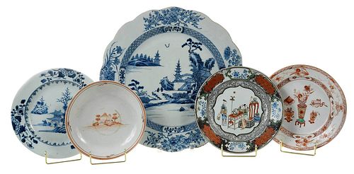 FIVE PIECES OF CHINESE EXPORT PORCELAIN18th/19th