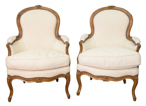 PAIR LOUIS XV STYLE BERGERES IN 37a17b