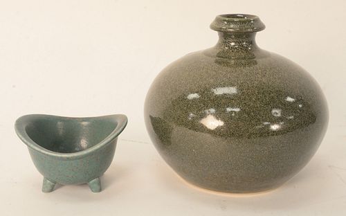 TWO PIECE GROUP OF CERAMIC TO 37a535