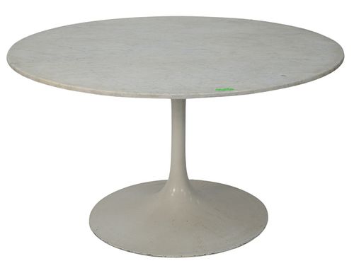 KNOLL STYLE TULIP TABLE WITH ROUND 37a619