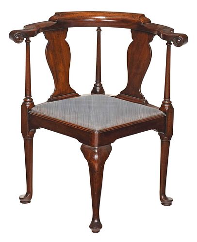 QUEEN ANNE STYLE MAHOGANY CORNER 37a69a