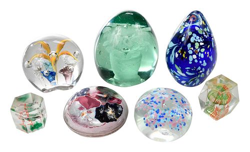 23 GLASS PAPERWEIGHTS19th/20th century,