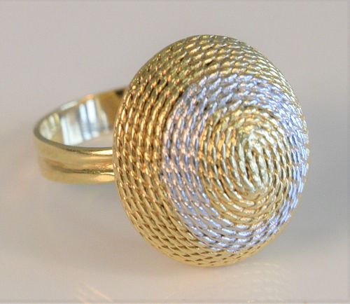 18 KARAT GOLD RING WITH COILED