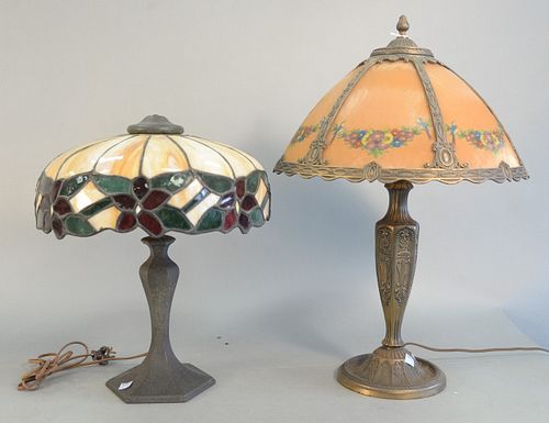 TWO TABLE LAMPS TO INCLUDE SMALL 37a898