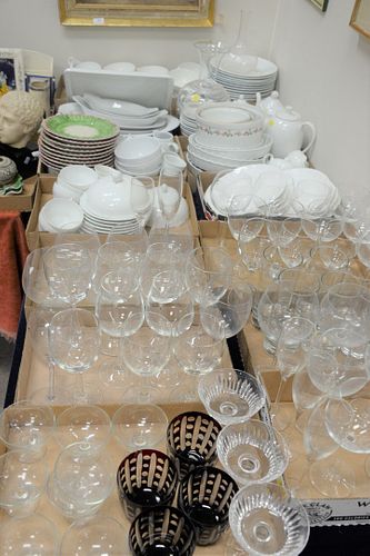 TABLE LOT TO INCLUDE GLASS WINE