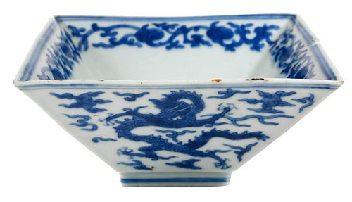 CHINESE BLUE AND WHITE PORCELAIN 37aa62
