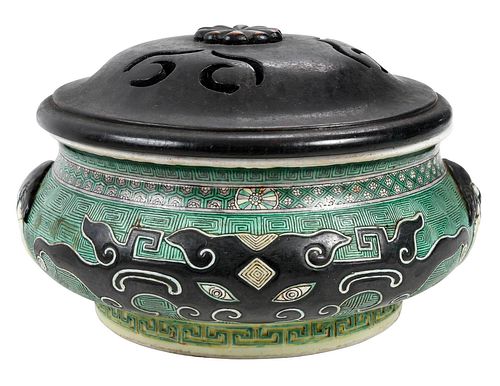 CHINESE ENAMEL DECORATED LIDDED