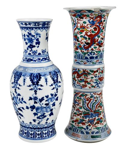 TWO CHINESE MING STYLE PORCELAIN 37aaa5