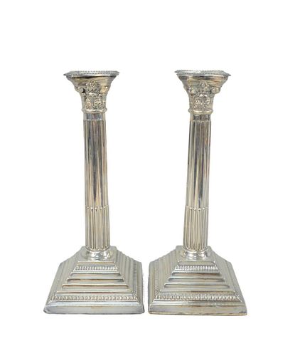 A PAIR OF ENGLISH SILVER CANDLESTICKS 37ac26