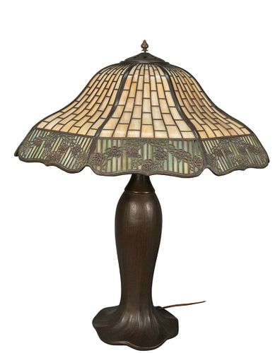 HANDEL TABLE LAMP HAVING PANEL