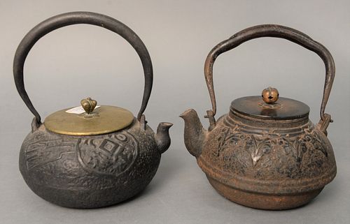 TWO EARLY JAPANESE IRON AND BRONZE 37adda