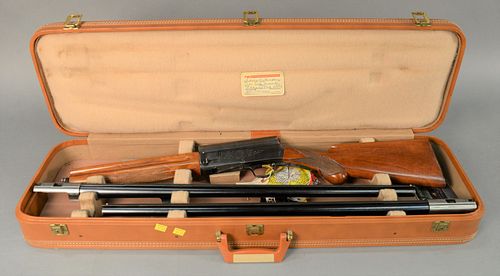 BROWNING A5 LIGHT TWELVE SHOTGUN 37ae17