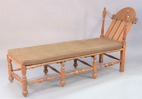 WALLACE NUTTING MAPLE DAYBED, HT.