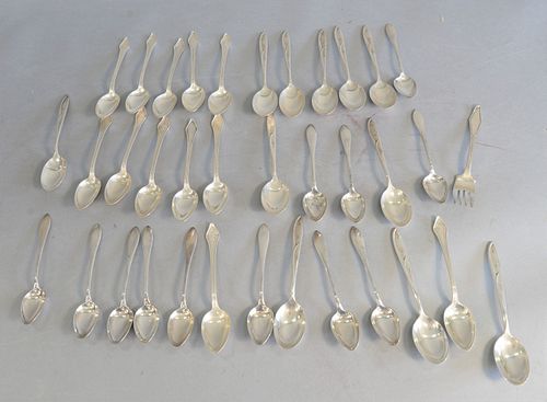 STERLING SILVER SPOON LOT 28 2 37ae97