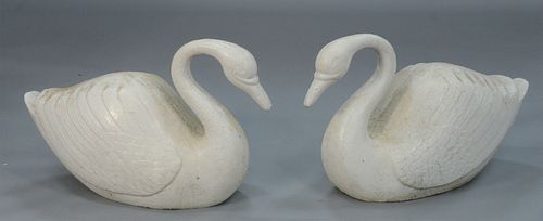 PAIR OF CAST IRON LIFE SIZE SWANS 37b062