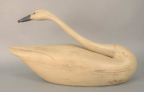 HOLLOW CARVED PREENER SWAN SOME 37b061