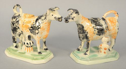 PAIR OF PEARLWARE COW CREAMERS 37b084