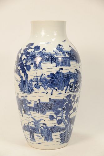 LARGE CHINESE BLUE AND WHITE PORCELAIN 37b11a