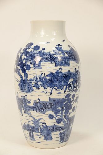 LARGE CHINESE BLUE AND WHITE PORCELAIN