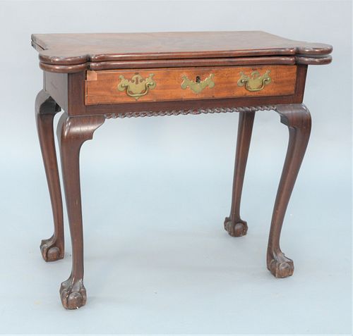 DIMINUTIVE CHIPPENDALE MAHOGANY 37b180