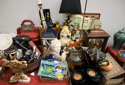 LARGE GROUP LOT OF DECORATIVE ITEMS,
