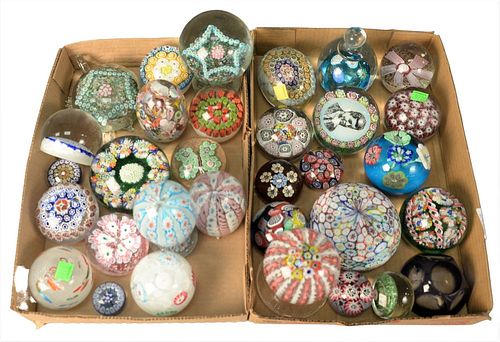 THIRTY TWO MILLEFIORI GLASS PAPERWEIGHTS  378ed7