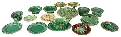 LARGE LOT OF MAJOLICA, TO INCLUDE A