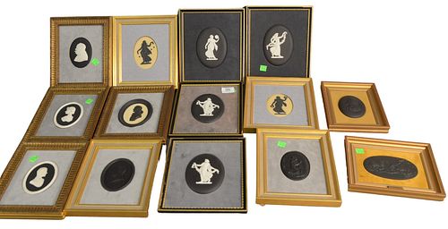 GROUP OF FOURTEEN WEDGWOOD PLAQUES 3791a6