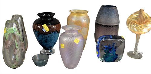 GROUP OF NINE ART GLASS PIECES,