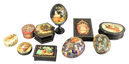 GROUP OF TEN RUSSIAN LACQUER ITEMS,