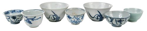 SEVEN CHINESE PORCELAIN TEA BOWLSpair