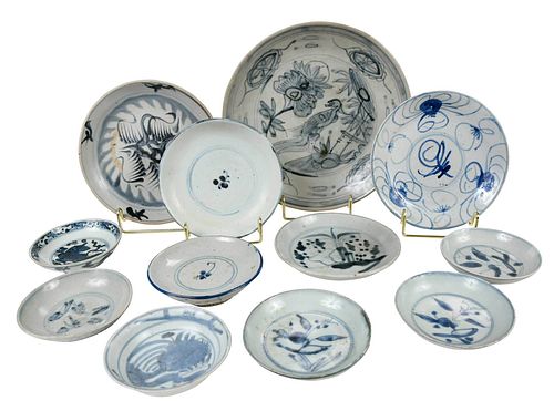 12 PIECES OF CHINESE BLUE AND WHITE