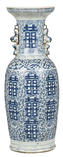 LARGE CHINESE BLUE AND WHITE PORCELAIN