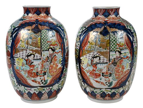 PAIR OF JAPANESE IMARI VASESMeiji 379455