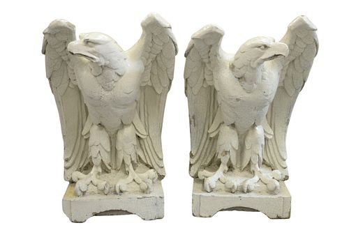 PAIR OF LARGE EAGLES ON SQUARE 379521