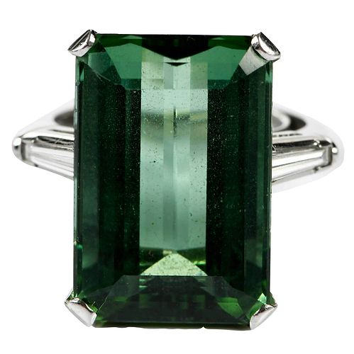 PLATINUM GEMSTONE RINGone rectangular