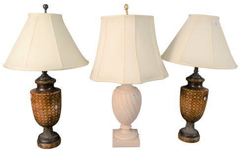 GROUP OF THREE TABLE LAMPS TO 3796d0