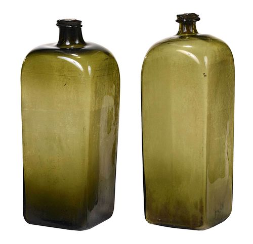 TWO OVERSIZED OLIVE GLASS CASE 379755