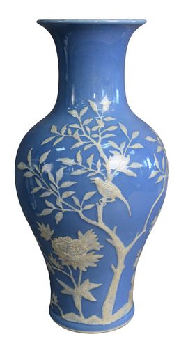 CHINESE BLUE GLAZED VASE WITH WHITE 379a1d