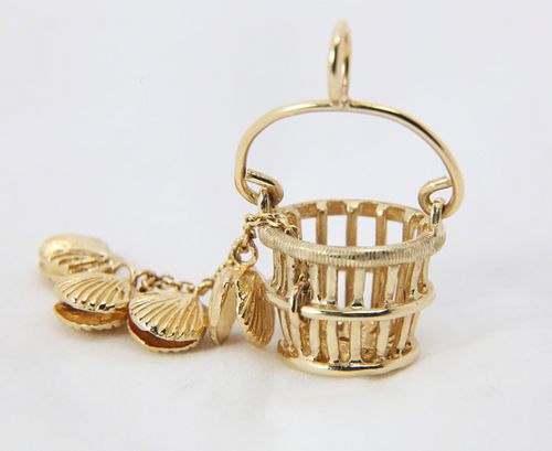 VINTAGE YELLOW GOLD SCALLOP BASKET &