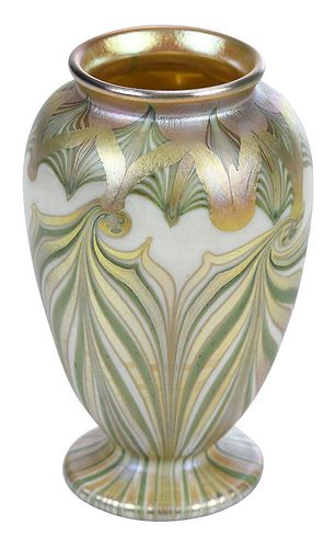 QUEZAL PULLED FEATHER ART GLASS