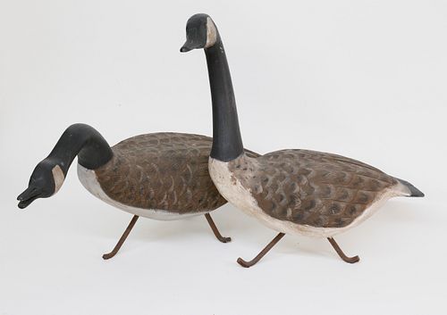 CONTEMPORARY AMERICAN CARVED GEESE 37c60d