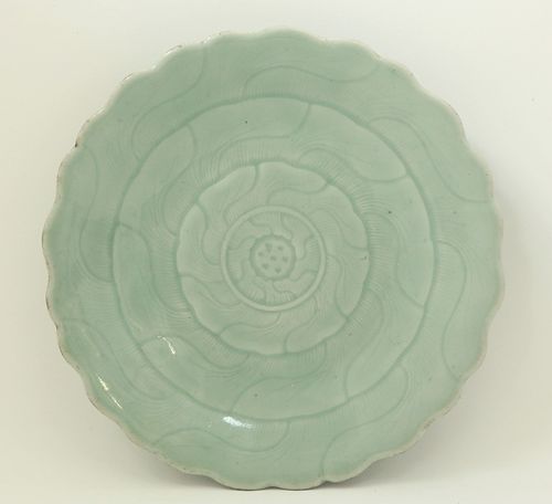 CHINESE CELADON GLAZED LOTUS DISH 37c622